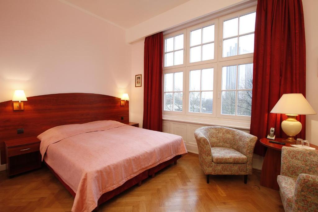 Hotel Preuss Im Dammtorpalais Hamburg Room photo